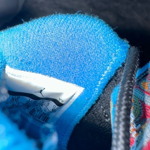 Preowned infant Air Jordan sneakers size 3C - Picture 7 of 7